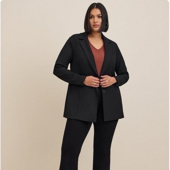 Torrid Long Line Blazer Studio Luxe knit Fabric Long Sleeve Stretch Black Lined - Picture 4 of 7